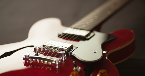 Como afinar uma guitarra elétrica? O guia completo