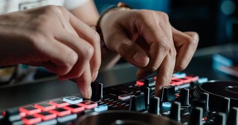 Numark Party Mix III: o controlador DJ de nova geração
