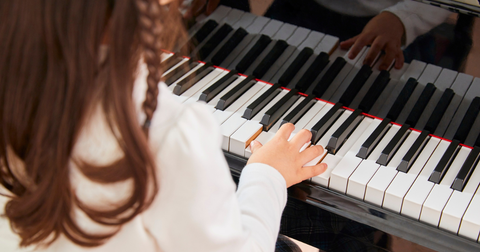 Aprender piano: por onde começar quando se parte do zero?