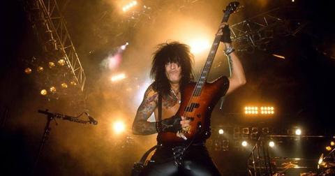 Nikki Sixx: o baixista indestrutível dos Mötley Crüe