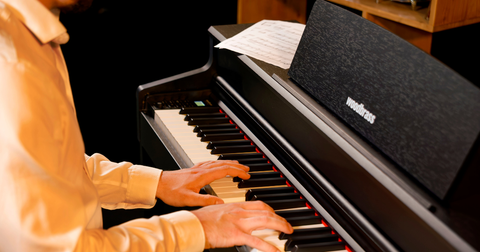 Woodbrass DP2 MK2: o piano digital móvel pensado para evoluíres em casa
