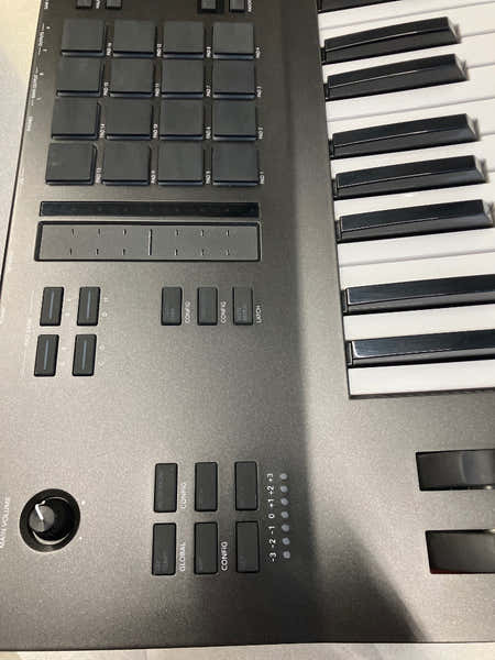 Akai Professional MPC Key 61 - Stock B