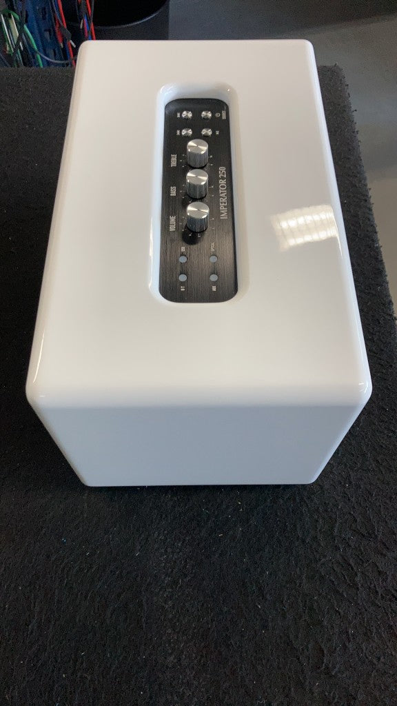 IMPERATOR SPEAKER WHITE - B Stock