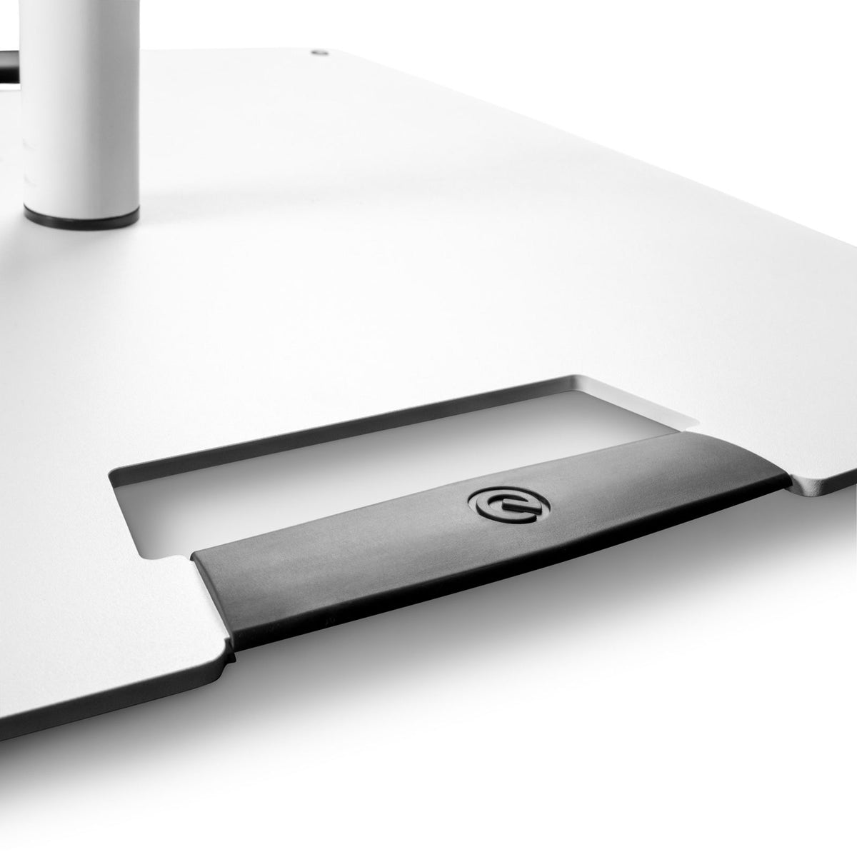 LS 431 W - SUPORTE DE ILUMINAO COM BASE QUADRADA