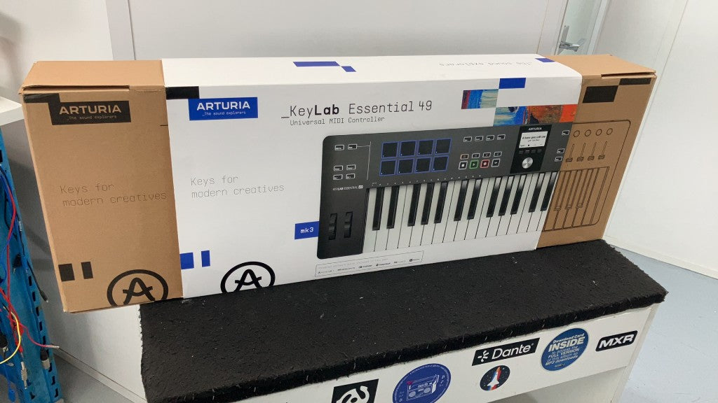 Keylab Essential 49 MK3 Preto - Stock B