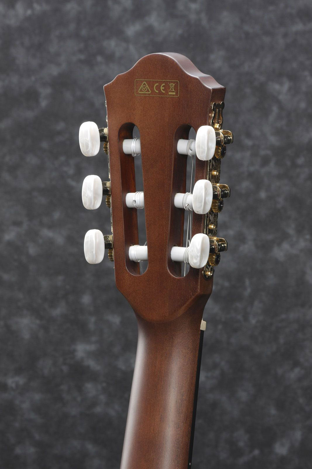 AEG50N-BKH Preto