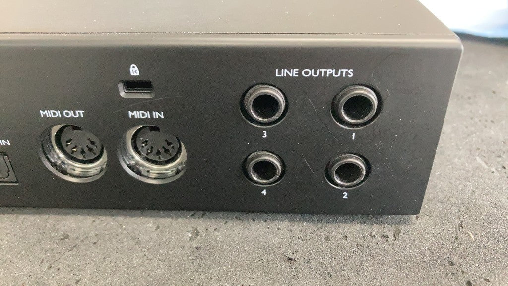 Clarett+ 2pre - Stock B