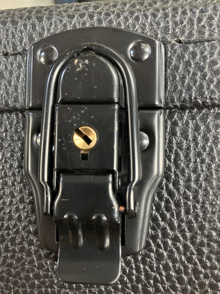 HyVibe DREADNOUGHT HARD CASE - B Stock
