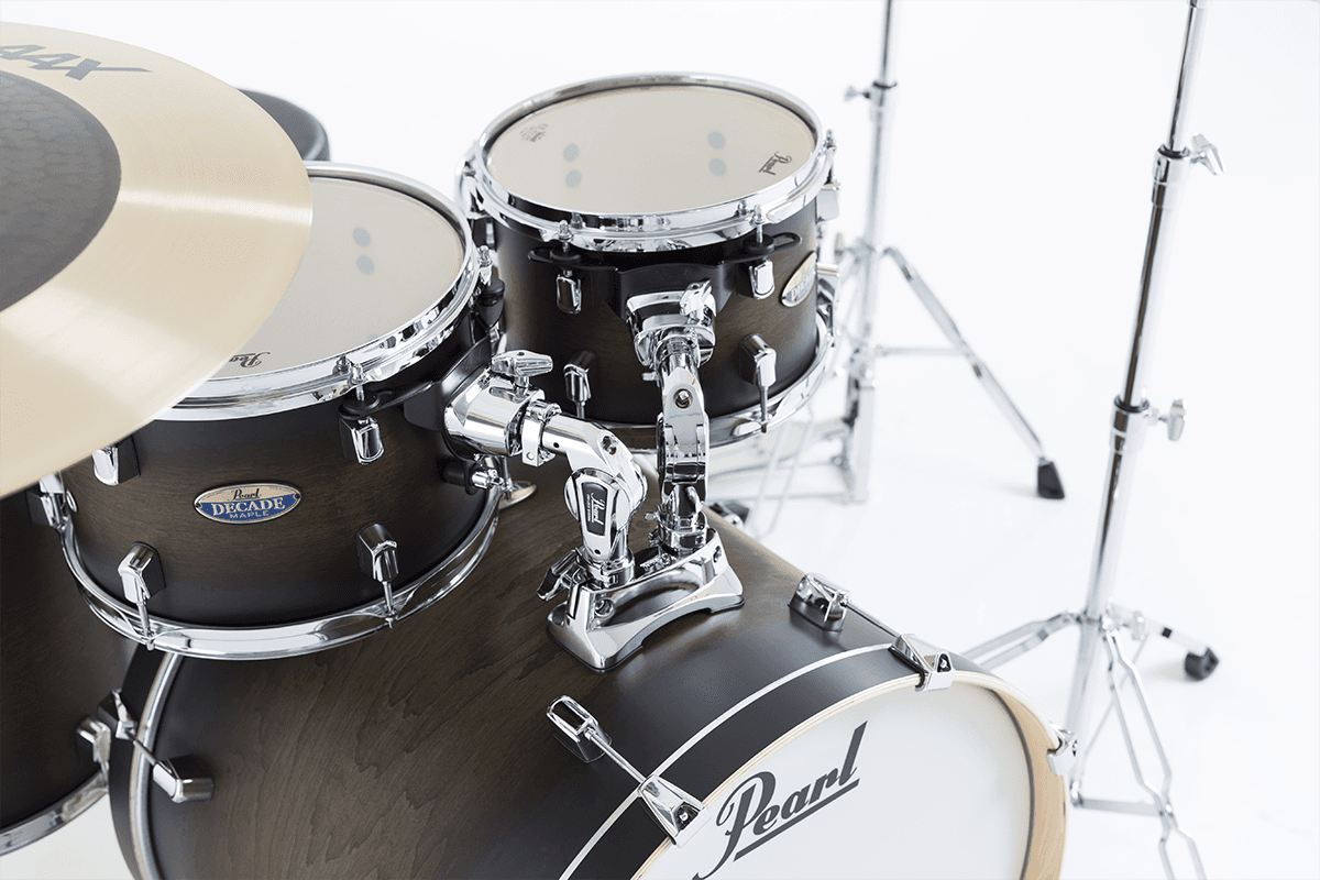 DECADE MAPLE ROCK STUDIO 22 SATIN BLACK BURST