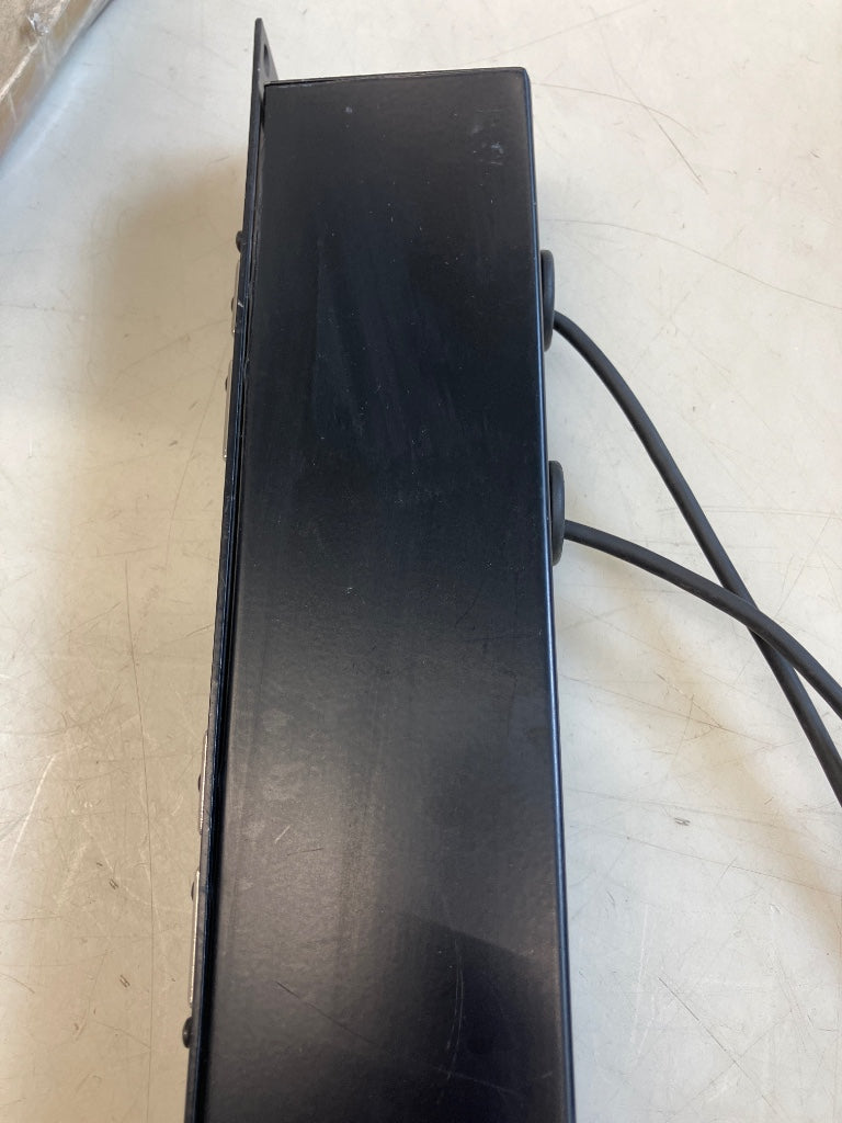 PATCH BAY IN/OUT RACK AMPLI Stock B