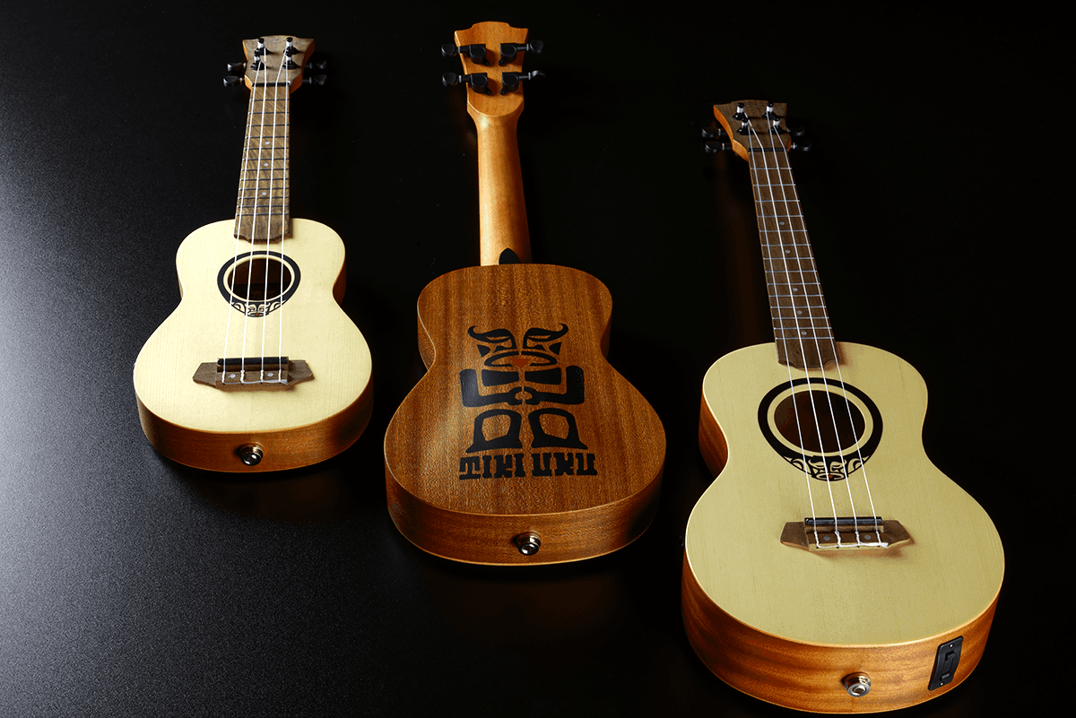 Tiki Baby Tku150Se Ukulele Baby-Soprano Fundo Arqueado Fino Elétrica