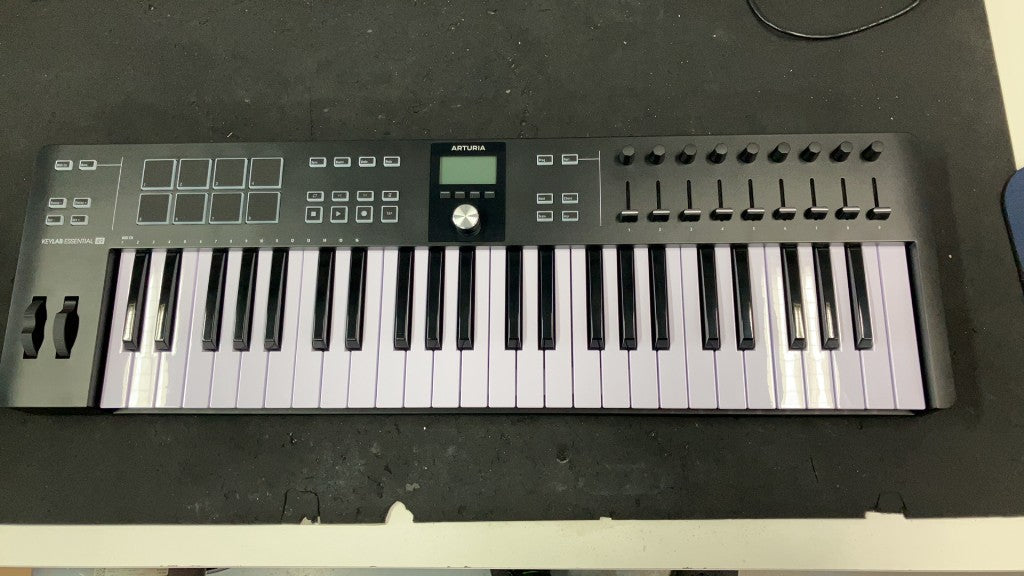 Keylab Essential 49 MK3 Preto - Stock B