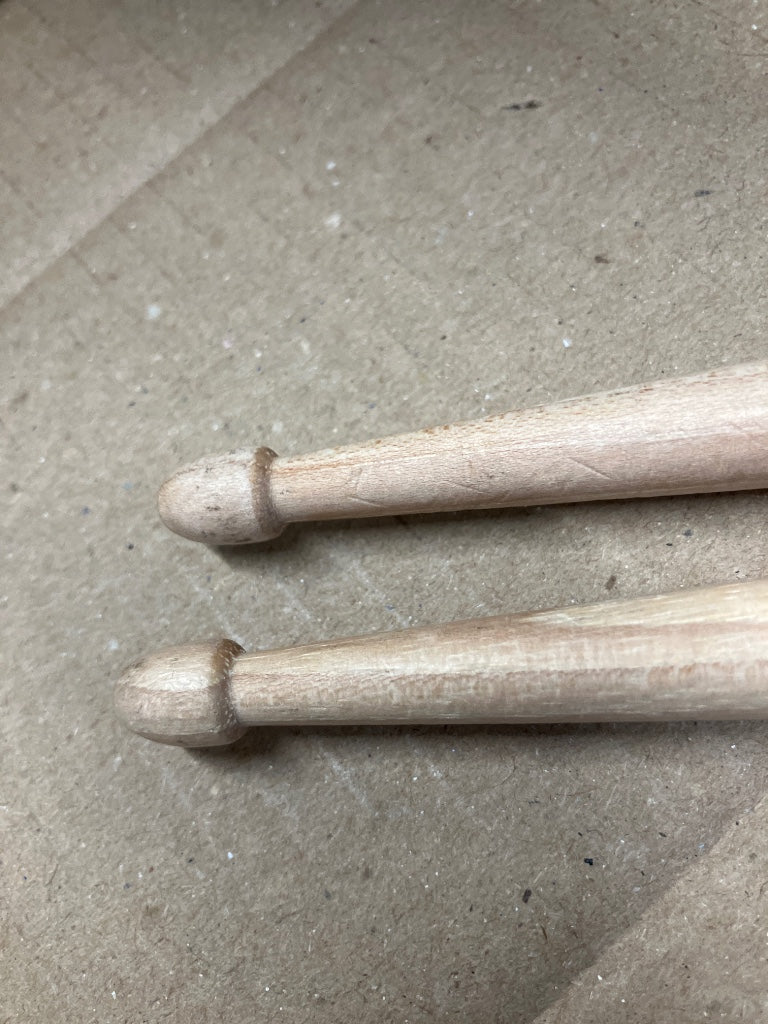 AMERICAN CLASSIC HICKORY 8D - B Stock