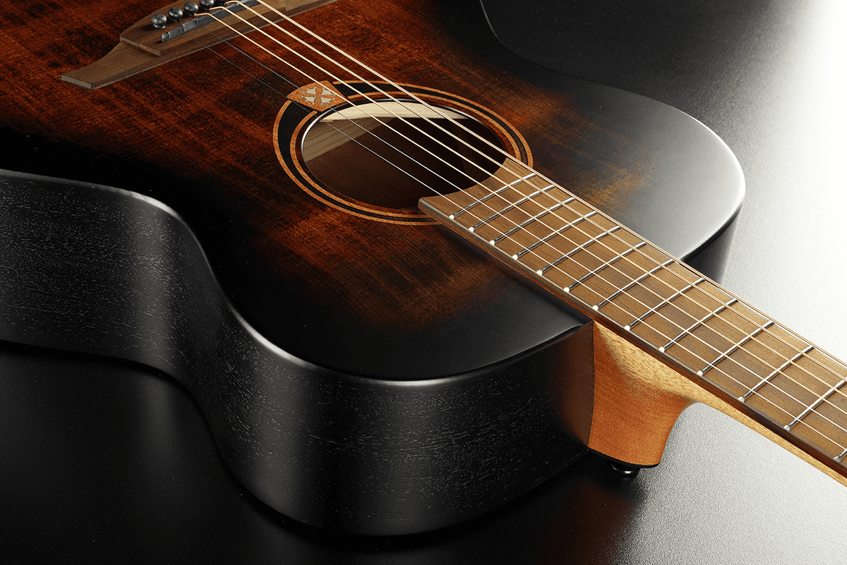 Tramontane T70A-B&B Auditorium Preto & Castanho