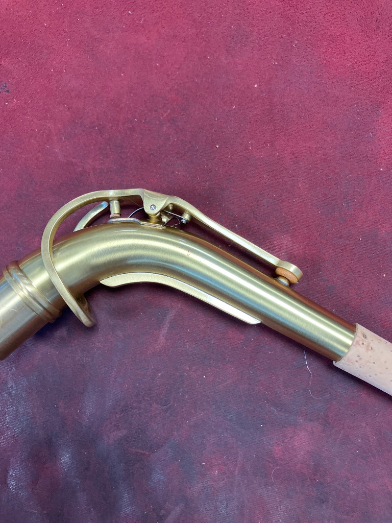 A420-II Alto Mib Escovado Envernizado - Stock B