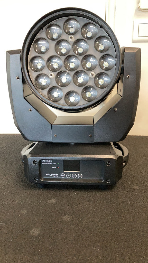 Moving head Wash Zoom 19 X 15W LEDs 4 em 1 - Stock B