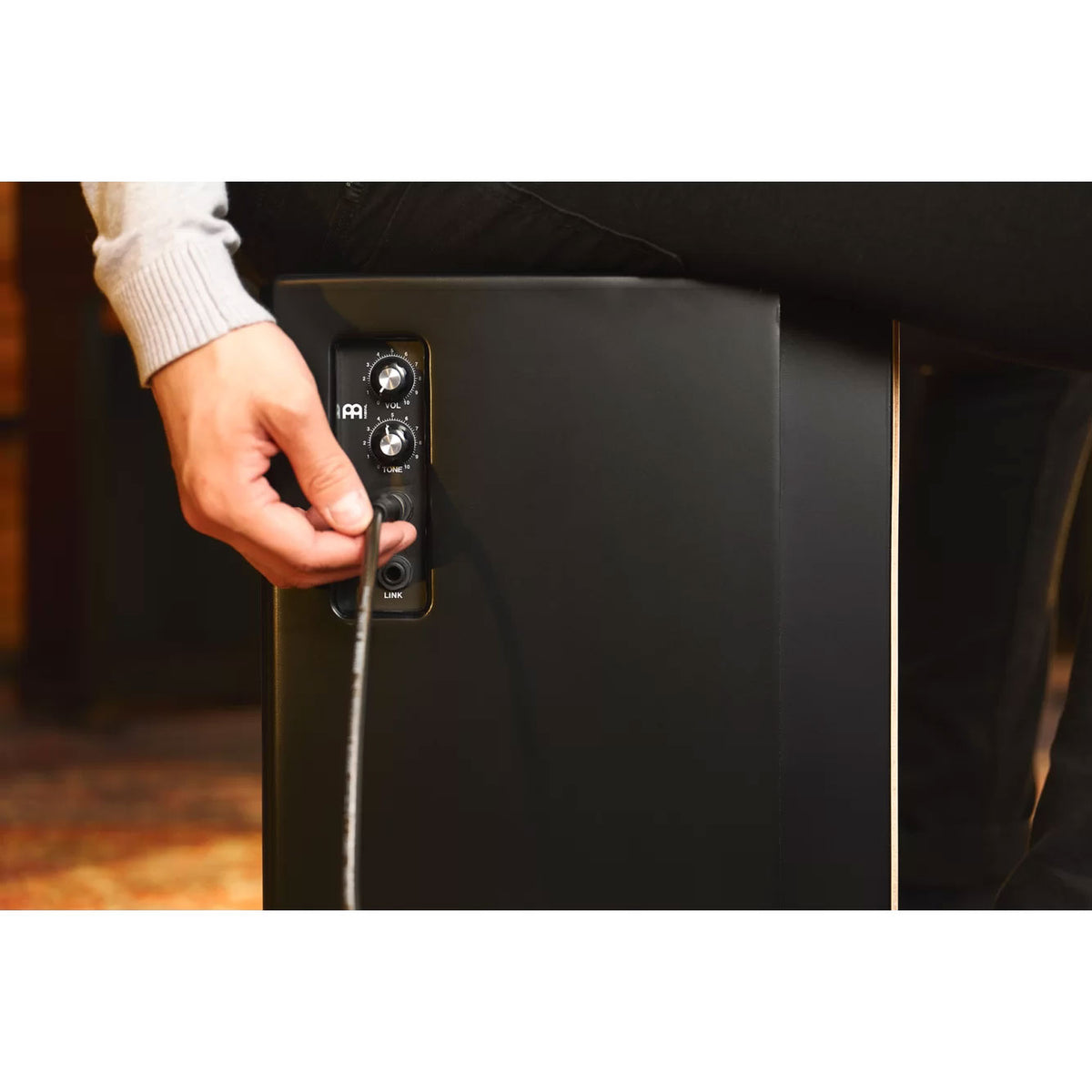 PSUBCAJ6B - Subwoofer Cajon Pré-amplificado