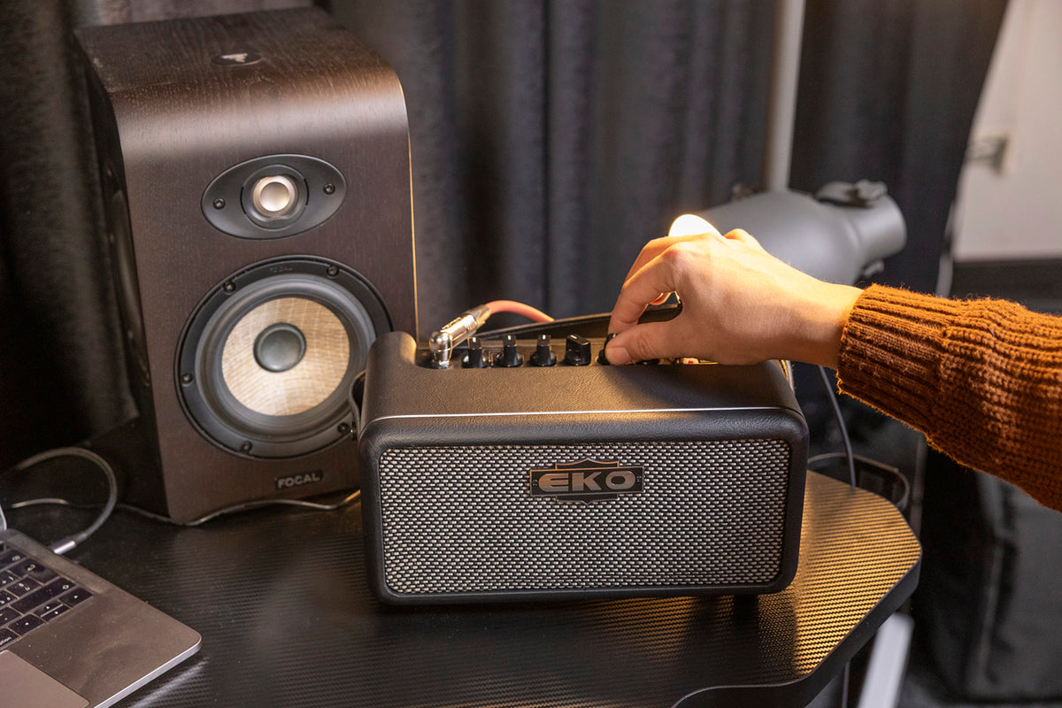 BAIO Amp 15 - ampli compacto com modelações + efeitos + Bluetooth
