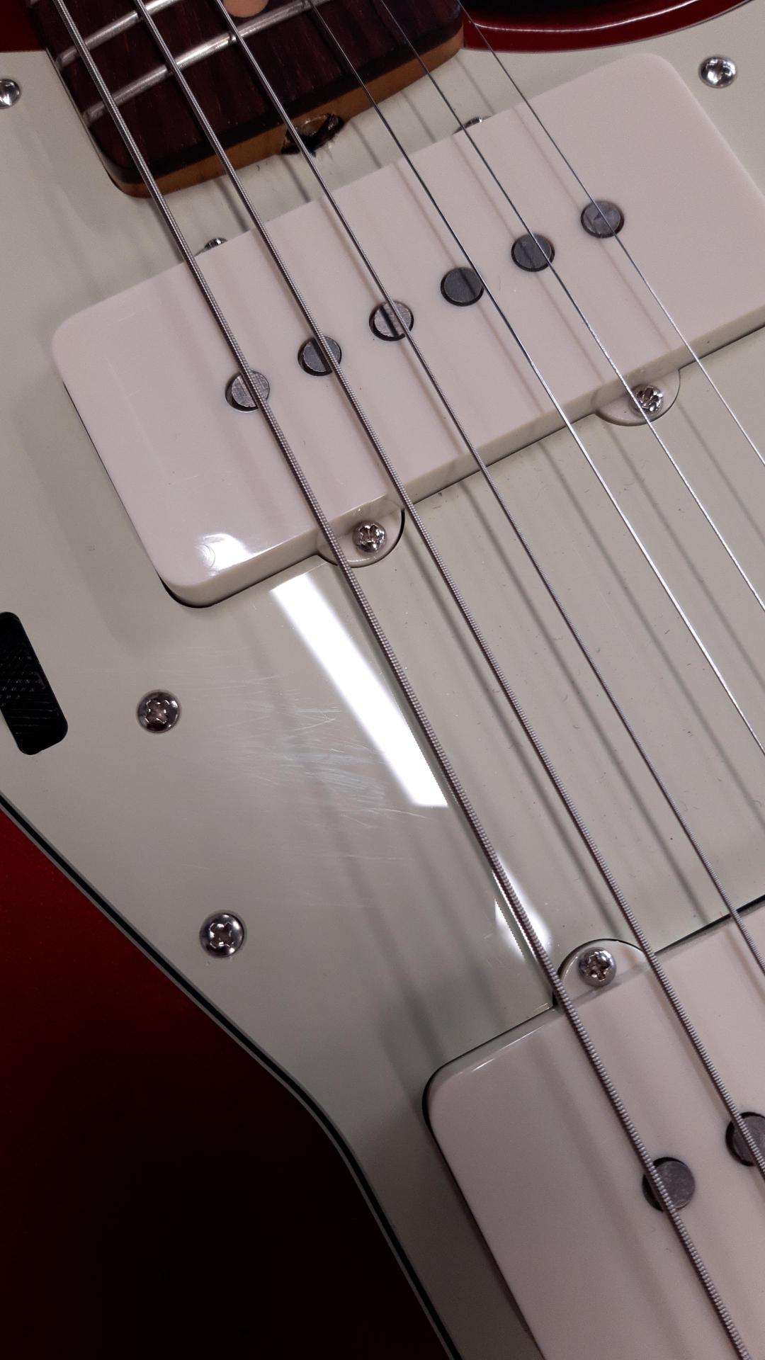 Jazzmaster Mid '60s Vintera III RW Candy Apple Red - ESTOQUEB