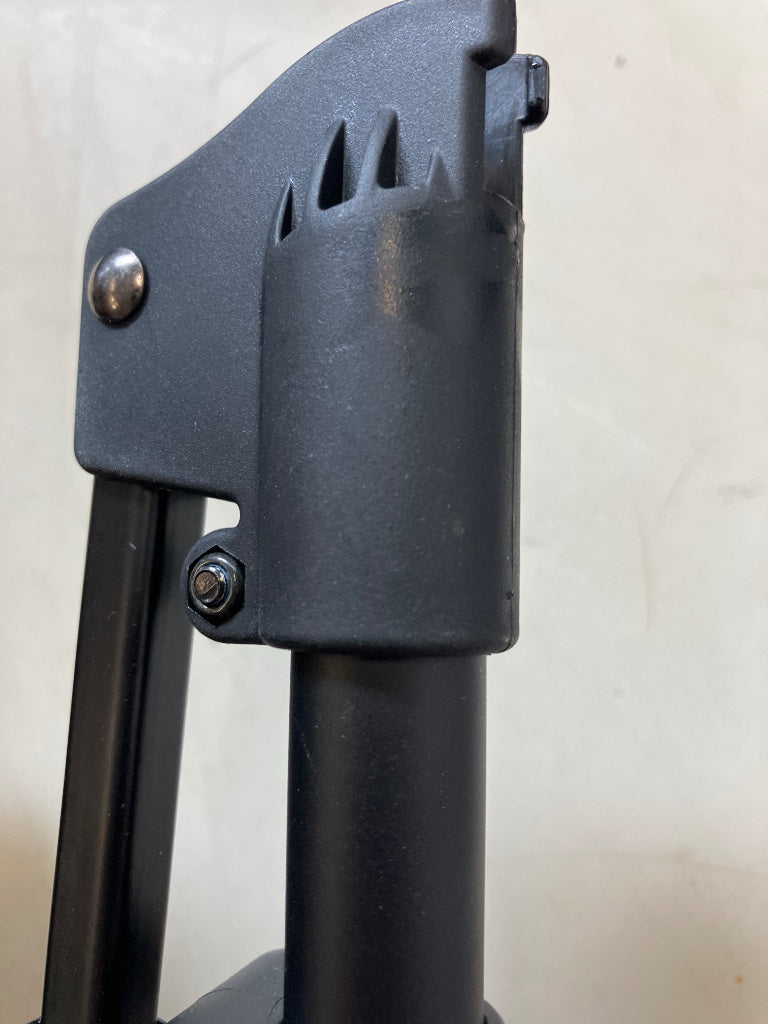 GS/508 Suporte universal autobloqueável para guitarra - Stock B