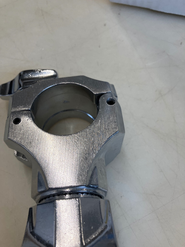PCR-100 - ICON MULTI-ANGLE DUAL ROUND CLAMP - B Stock